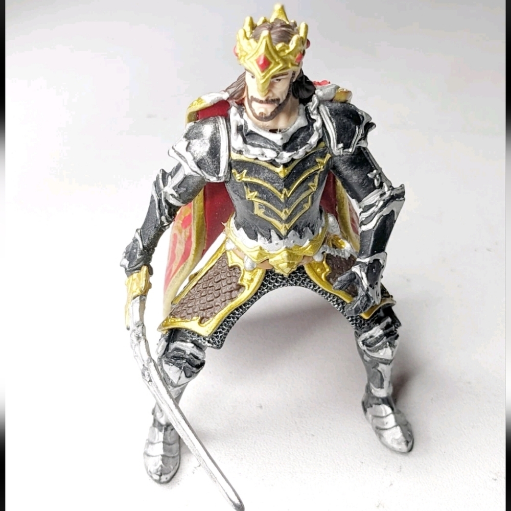 Schleich Knight Mediaval Figurine Action Figure with Gold and Silver Armor